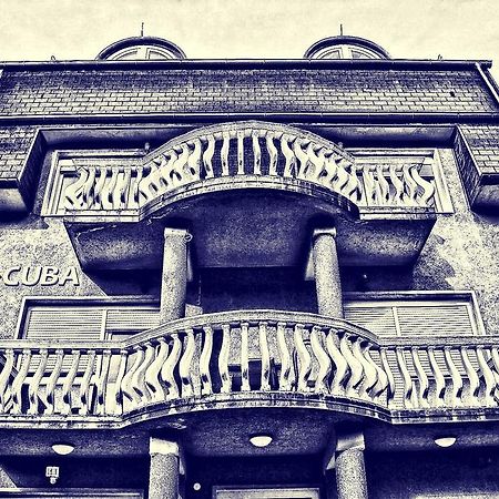 Hostel Cuba バニャ・ルカ エクステリア 写真