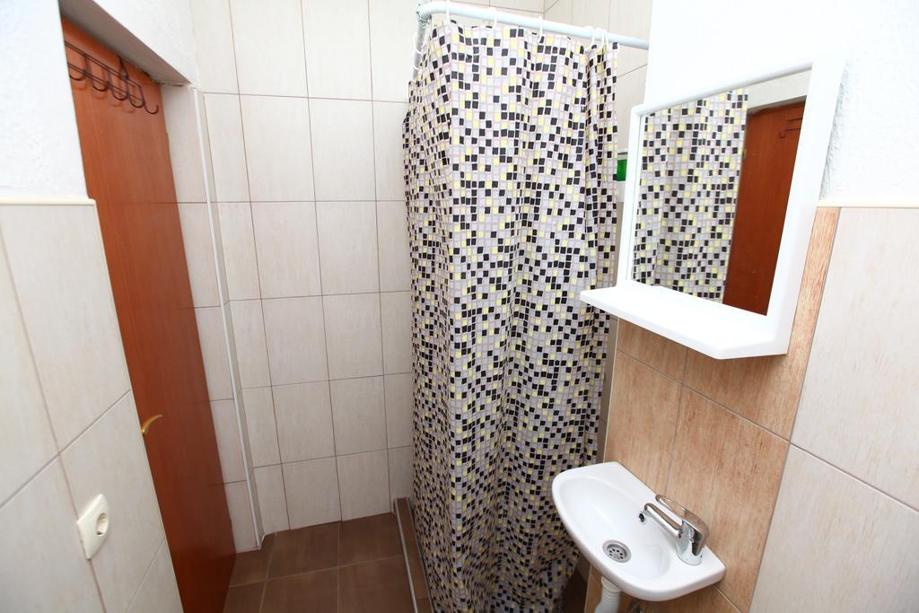 Hostel Cuba バニャ・ルカ エクステリア 写真
