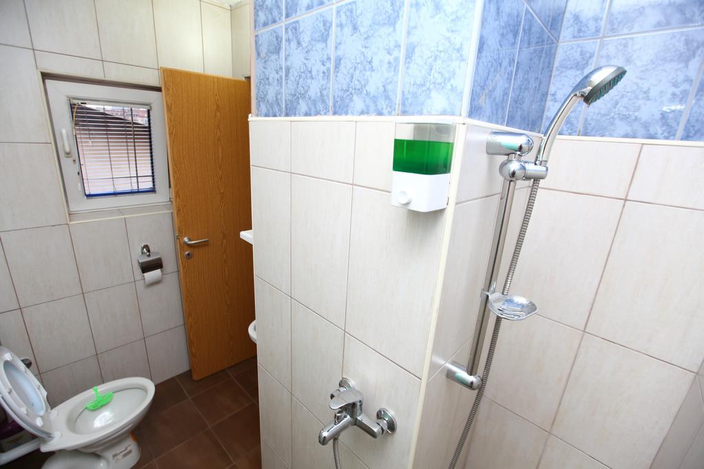 Hostel Cuba バニャ・ルカ エクステリア 写真